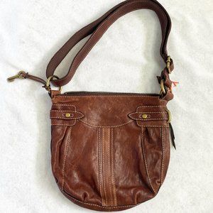 FOSSIL Cross Body Bag Brown Leather Soft Bag with Zipper Detail and Closure